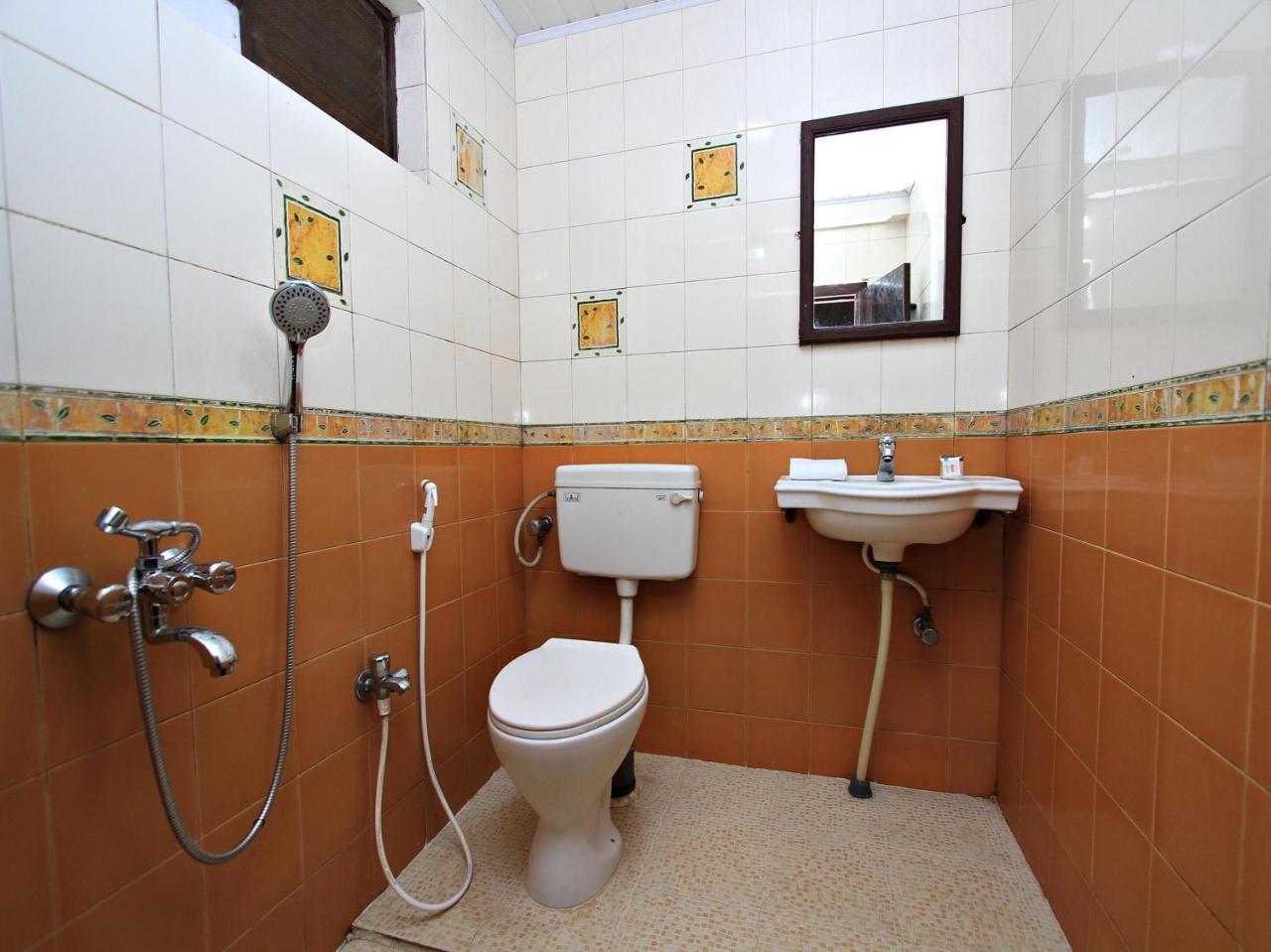 Hotel Pratham International Ооти Екстериор снимка